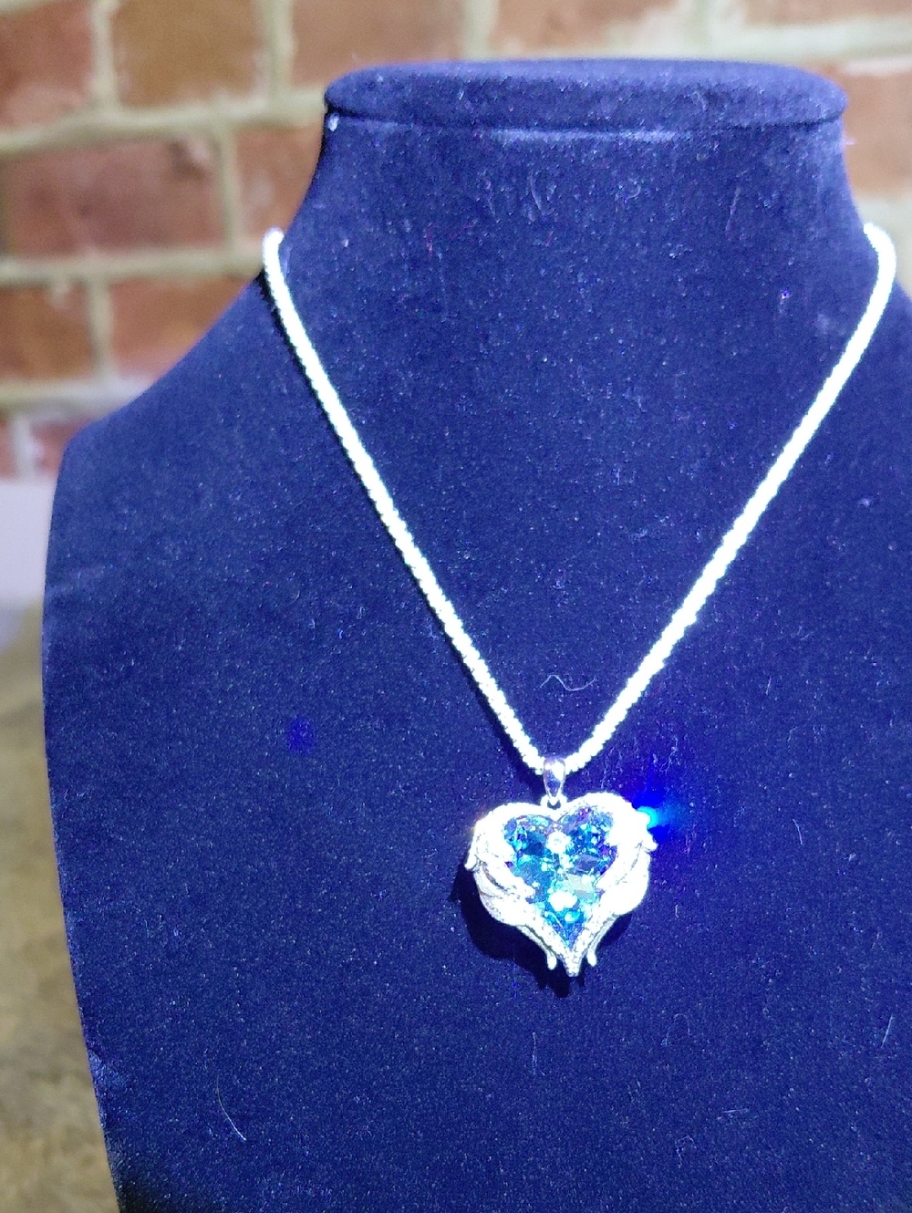 Angel HEART - Picture 3 of 4